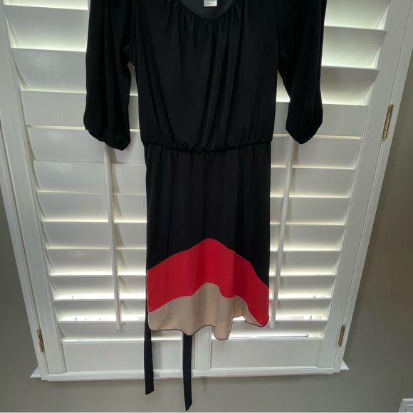 Sweet Storm Black and Red Sheath Dress with Dolman Sleeves - Picture 4 of 8